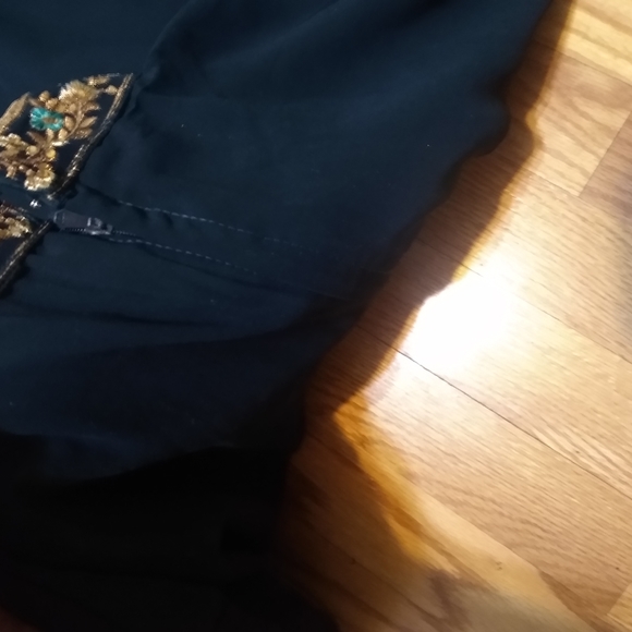 Salwar Kameez, purchased in Jackson Heights - Picture 3 of 5